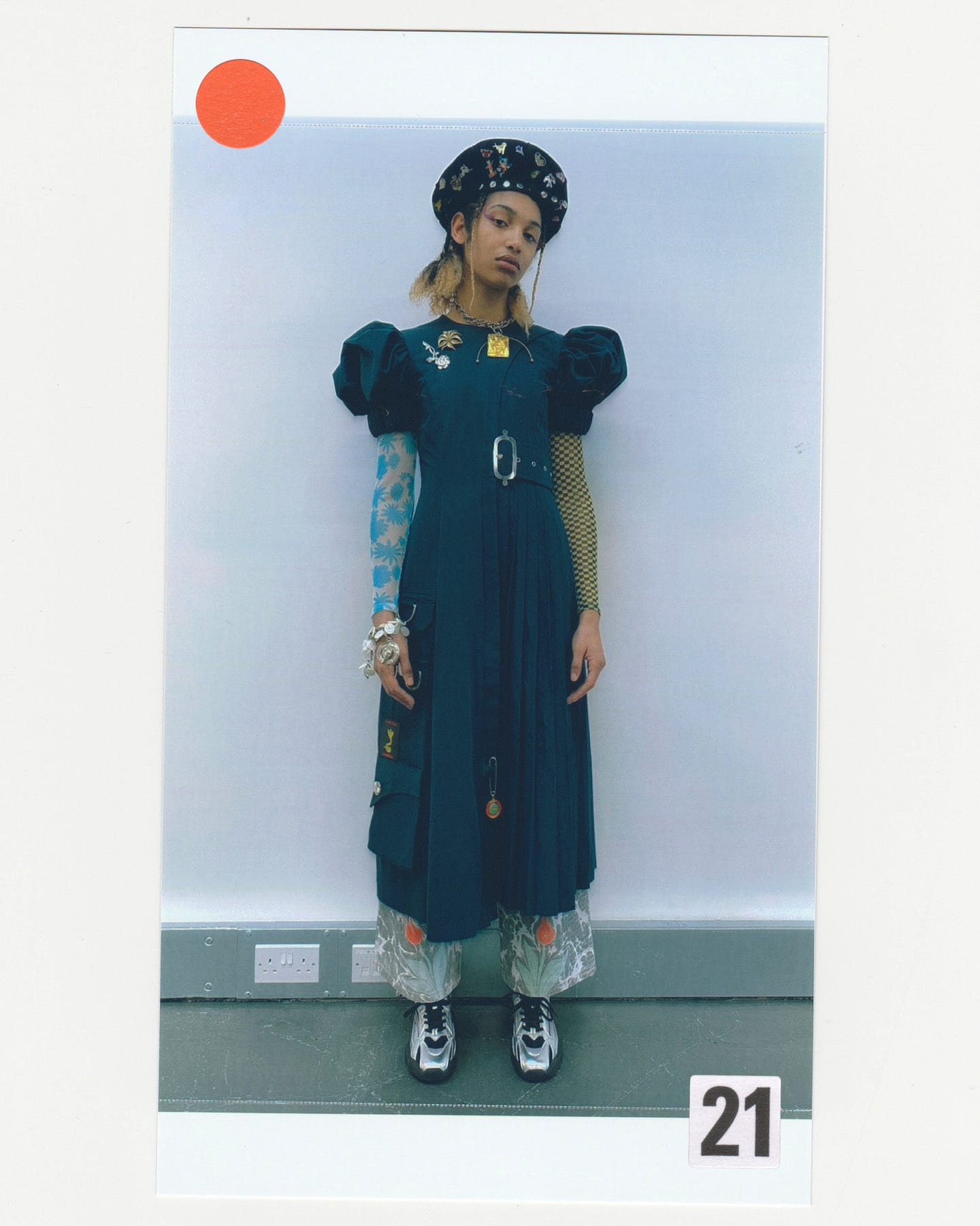 JR-0288_CL_AW20_VR_LB_IG21.jpg